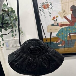 Black Women's Shoulder Bag - Elegant Gathered Design